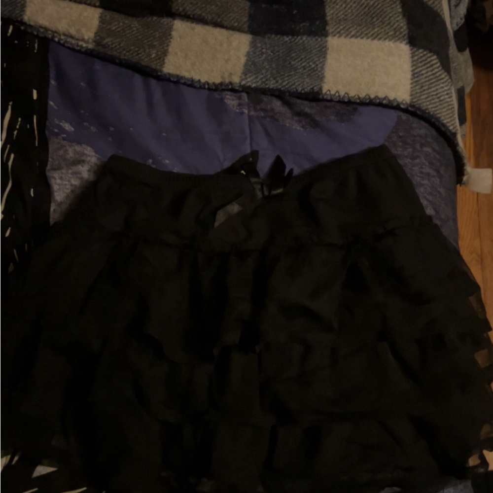 black mini skirt